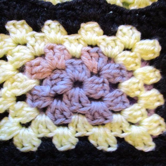 Huge Granny Squares Hand Crochet Afghan Bedspread Blanket Wool - Picture 8 of 12